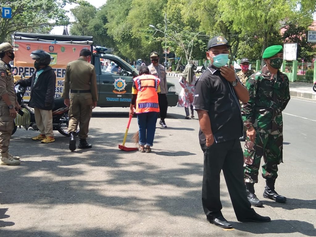 Penegakan Hukum Pol Pp Tanah Datar Sanksi 138 Pelanggar Perda Akb